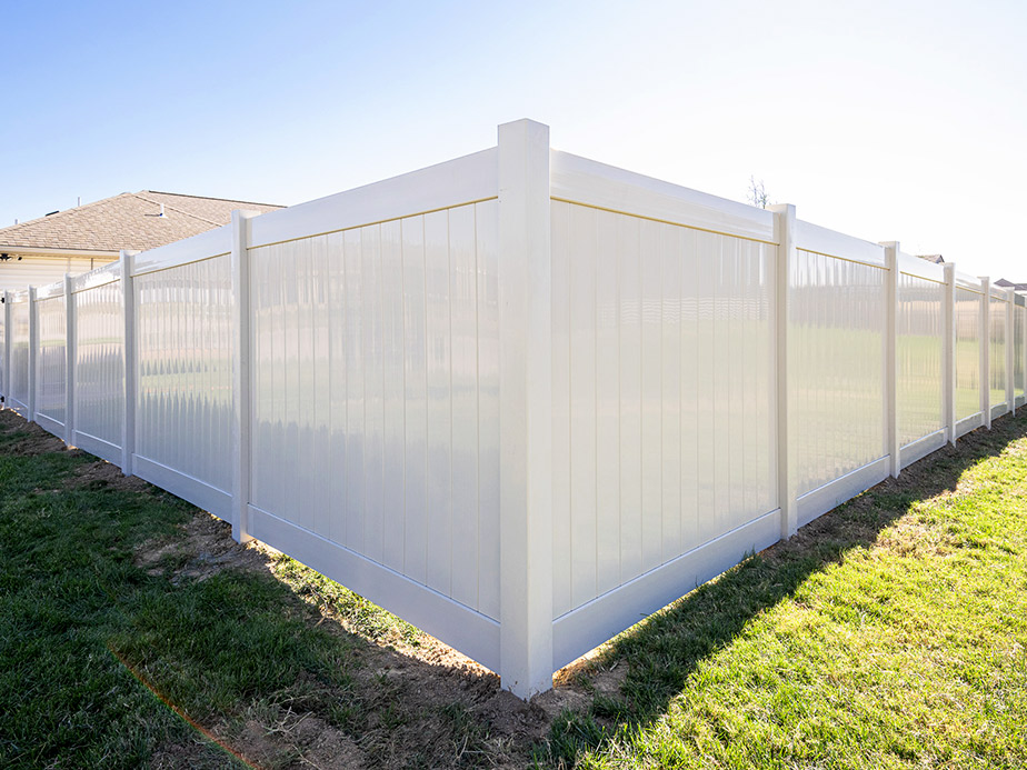 Newnan Georgia vinyl privacy fencing