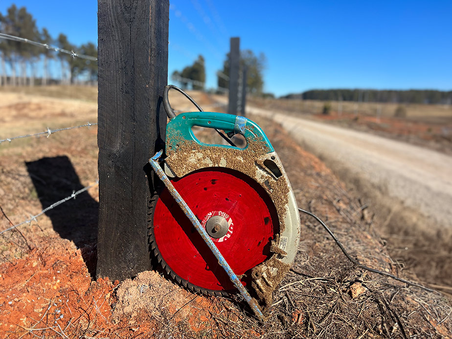 Roanoke Alabama DIY Fence Installation
